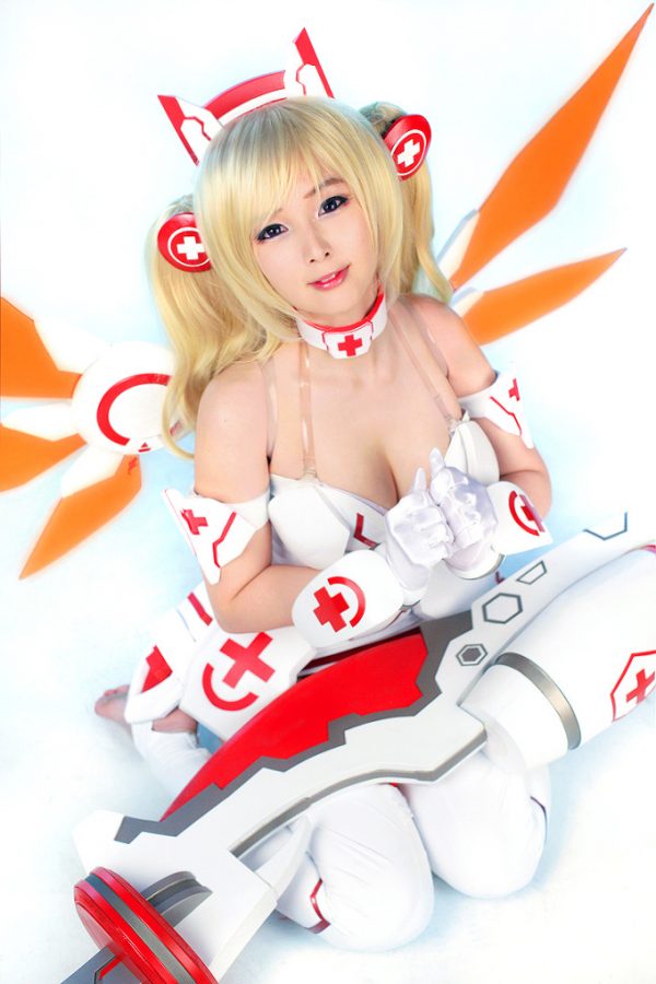 coser@Doremi化身游戏《Lost Saga》中的机器人护士“R-Cyber Medic” coser@Doremi化身游戏《Lost Saga》中的机器人护士“R-Cyber Medic”