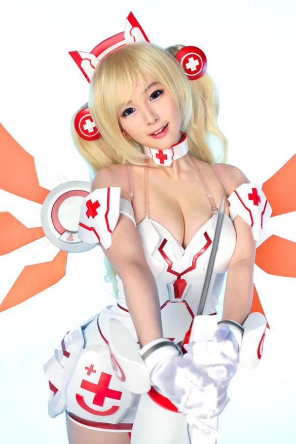 coser@Doremi化身游戏《Lost Saga》中的机器人护士“R-Cyber Medic” coser@Doremi化身游戏《Lost Saga》中的机器人护士“R-Cyber Medic”