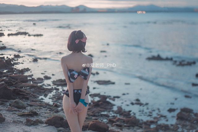 性感浮世绘美女:爱老师_PhD的“比基尼版”葛饰北斋cosplay 性感浮世绘美女:爱老师_PhD的“比基尼版”葛饰北斋cosplay