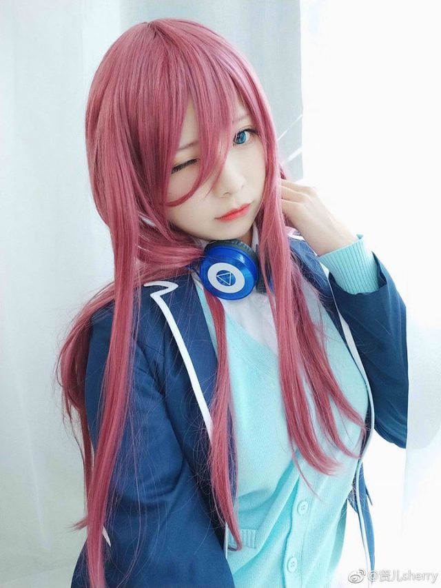 coser@贤儿sherry在漫画《五等分的新娘》化身美丽可爱的中野三玖