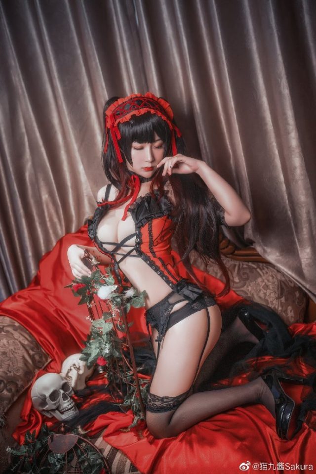 猫九酱Sakura cos《约会大作战》时崎狂三，性感与魅力的完美演绎