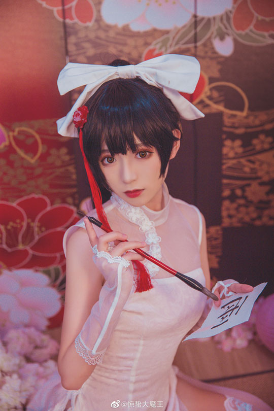 奶文文cos碧蓝航线的高雄·獒,华丽迷人的完美还原 奶文文cos碧蓝航线的高雄·獒,华丽迷人的完美还原