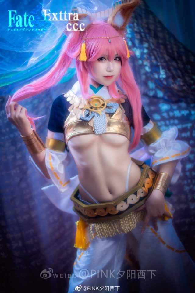 PINK夕阳西下cos《Fate/EXTRA》玉藻前,演绎梦幻“神话礼装”之美 PINK夕阳西下cos《Fate/EXTRA》玉藻前,演绎梦幻“神话礼装”之美