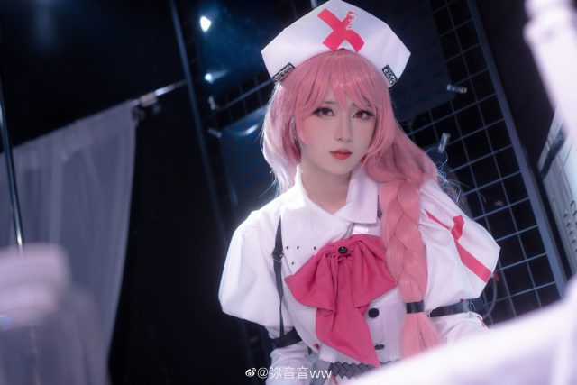 弥音音ww cos安妮护士，带你闯入《无期迷途》的神秘世界！