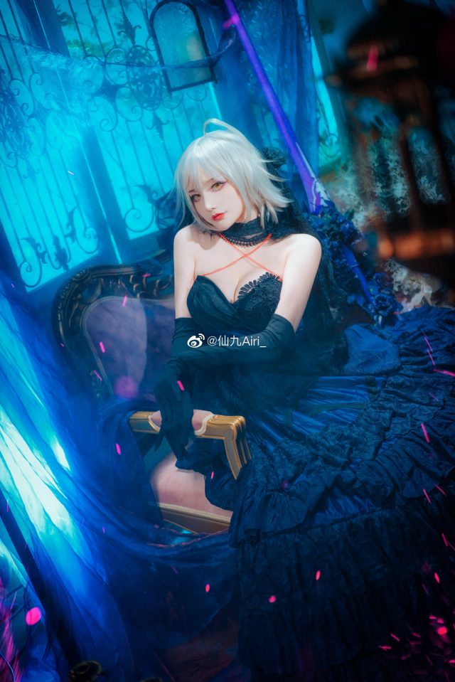 仙九Airi cos《Fate/Grand Order》贞德,绽放贞德的优雅与魅力 仙九Airi cos《Fate/Grand Order》贞德,绽放贞德的优雅与魅力