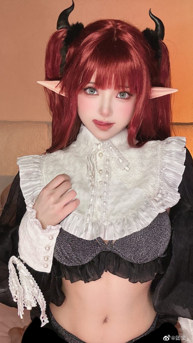 团宝_cos《更衣人偶坠入爱河》小恶魔莉兹，唤醒你的深夜幻想