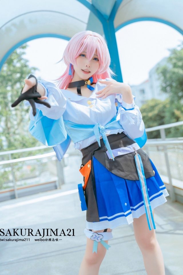 樱岛嗷一cos《崩坏:星穹铁道》三月七,崩坏世界的迷人之美 樱岛嗷一cos《崩坏:星穹铁道》三月七,崩坏世界的迷人之美