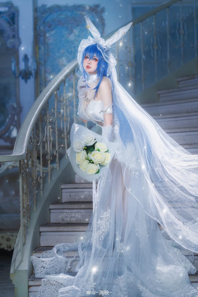 [碧蓝航线]渊秧cos“新泽西”花园，绽放“白雪之仪”的迷人之美