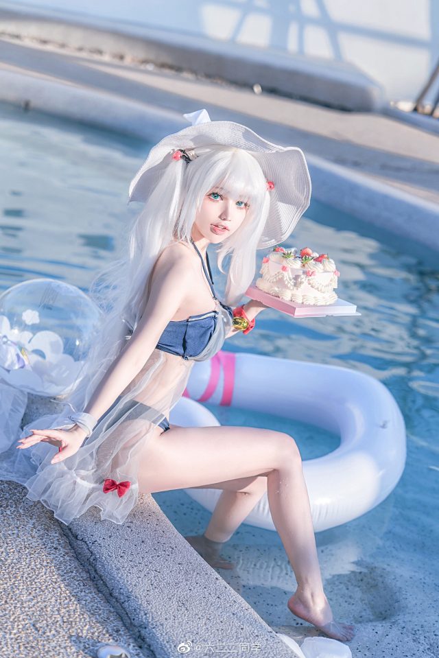 六二二同学cos《碧蓝航线》哈曼，魅力无限的夏日泳装