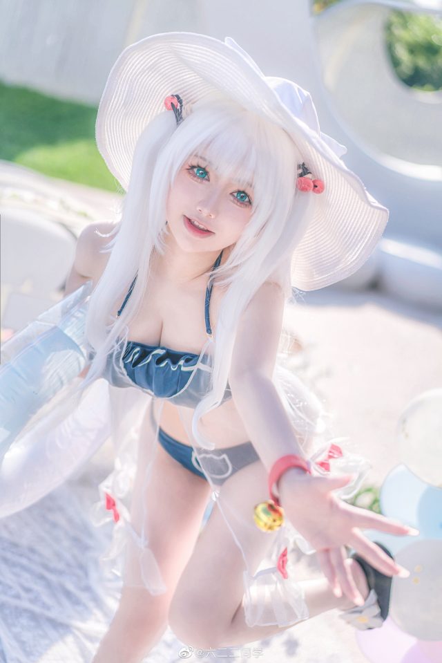 六二二同学cos《碧蓝航线》哈曼，魅力无限的夏日泳装