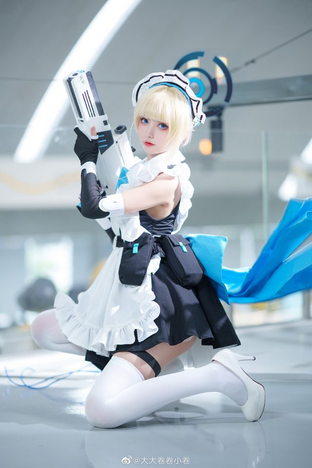 [碧蓝档案]大大卷卷小卷cos飞马鸟时，展现了五号特工的酷帅迷人