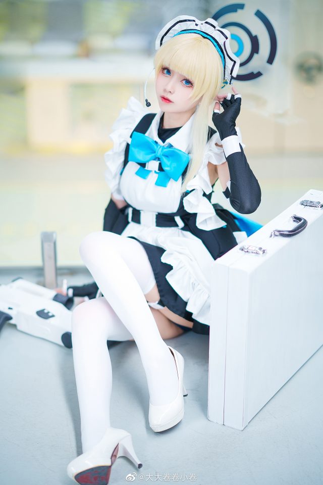 [碧蓝档案]大大卷卷小卷cos飞马鸟时，展现了五号特工的酷帅迷人
