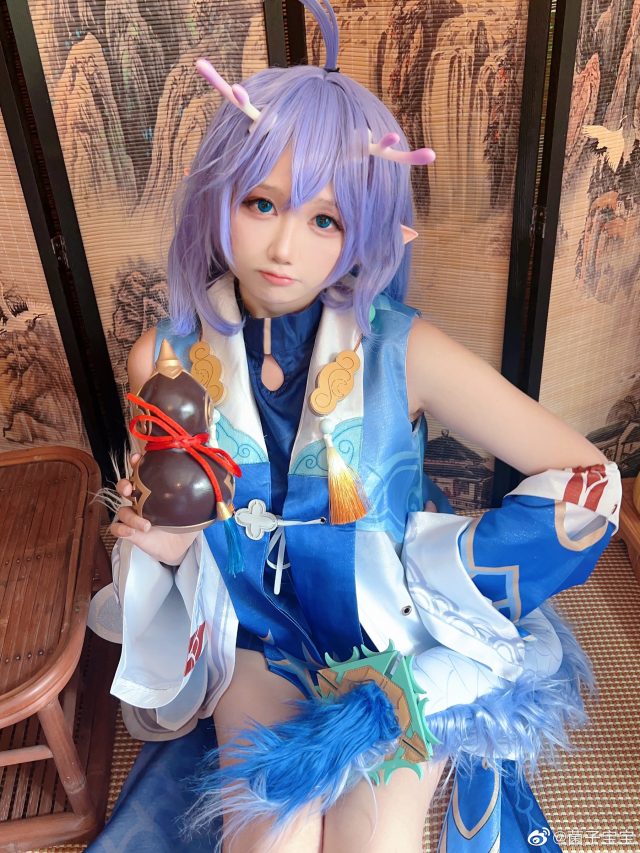 [崩坏：星穹铁道] 菌子宝宝cos白露，可爱迷人的美少女名医