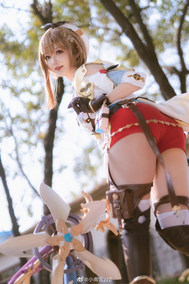 小南宫zzZ cos《莱莎的炼金工房》莱莎,性感可爱魅力十足 小南宫zzZ cos《莱莎的炼金工房》莱莎,性感可爱魅力十足