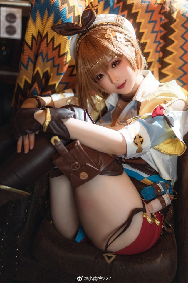 小南宫zzZ cos《莱莎的炼金工房》莱莎,性感可爱魅力十足 小南宫zzZ cos《莱莎的炼金工房》莱莎,性感可爱魅力十足