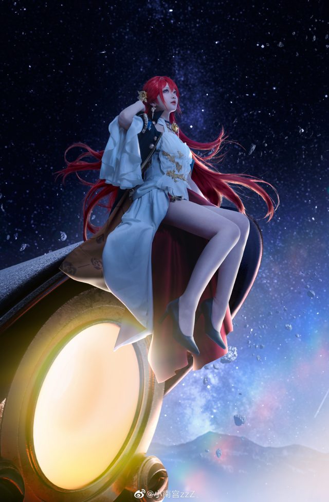 [崩坏：星穹铁道]小南宫zzZ cos姬子，闪耀星空下的性感科学家