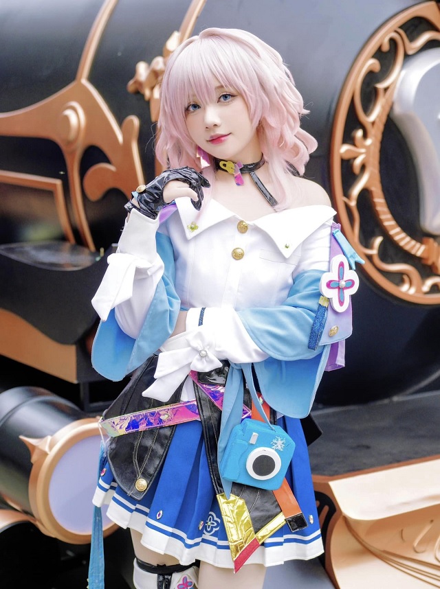 陈秋芳的三月七cosplay让粉丝们心动不已，因为太可爱了！