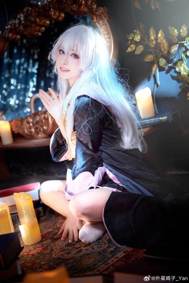 [魔女之旅]外星嫣子_Yan cos伊蕾娜，演绎可爱魅力的魔法之旅