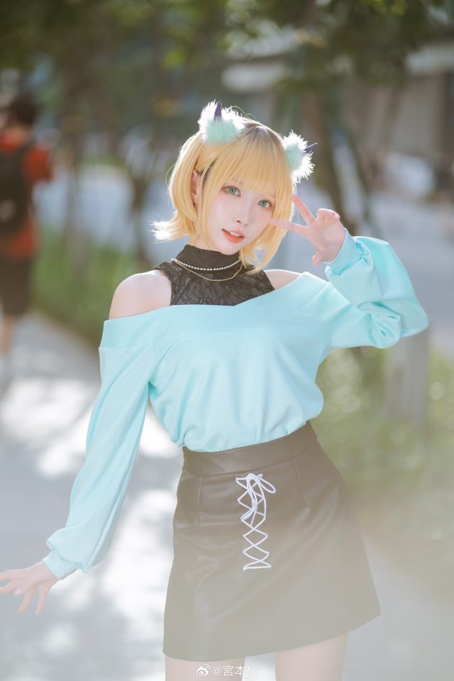 宮本桜cos《我推的孩子》MEM啾，展现偶像的迷人魅力！