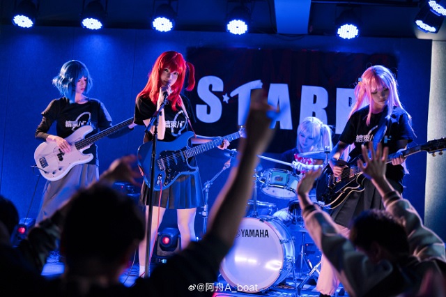 《孤独摇滚!》- 来自中国coser的“Kessoku乐队”中的可爱COSPLAY! 《孤独摇滚!》- 来自中国coser的“Kessoku乐队”中的可爱COSPLAY!