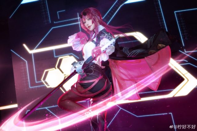 [崩坏：星穹铁道]柠好不好cos卡芙卡，漂亮酷帅的杀手丽人惊艳登场