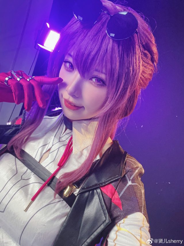 [崩坏：星穹铁道]贤儿sherry cos卡芙卡，魔法女王炫酷cosplay大放光彩