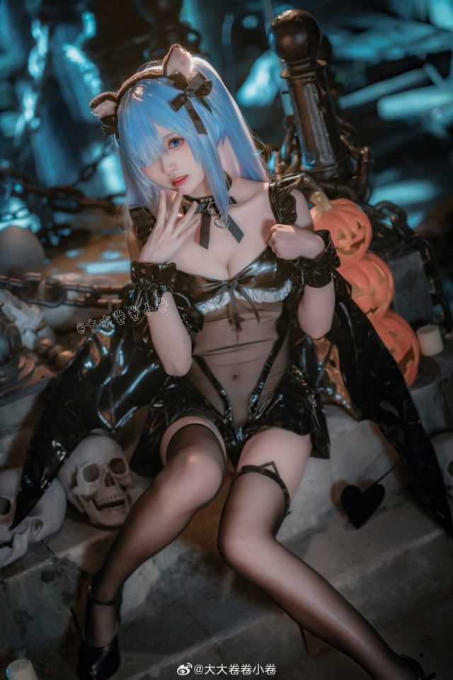 大大卷卷小卷cos《碧蓝航线》雅努斯,清纯与性感的完美融合! 大大卷卷小卷cos《碧蓝航线》雅努斯,清纯与性感的完美融合!