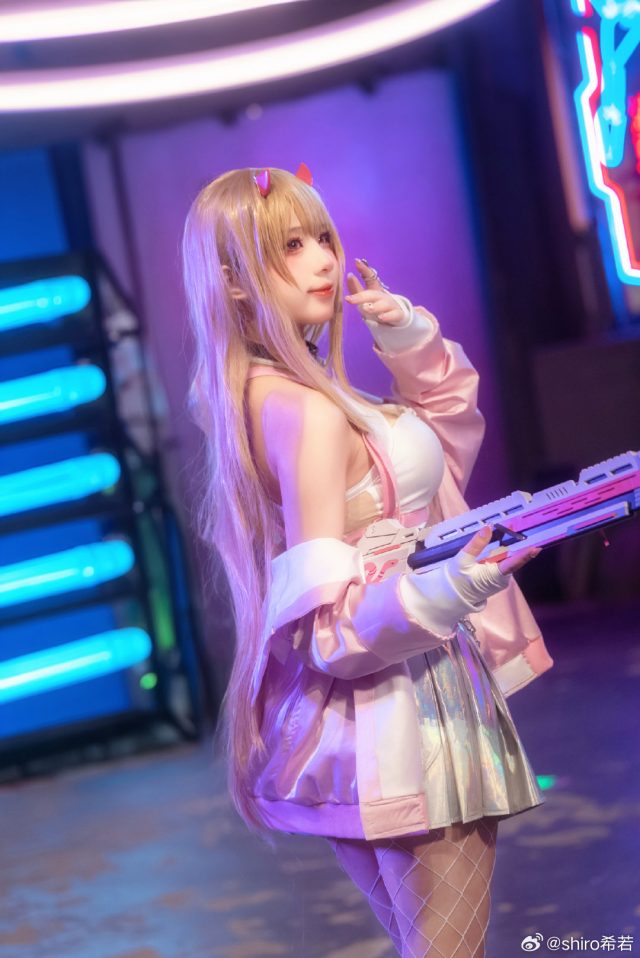 shiro希若cos《胜利女神:妮姬》毒蛇,霸气妮姬的性感魅力重现! shiro希若cos《胜利女神:妮姬》毒蛇,霸气妮姬的性感魅力重现!