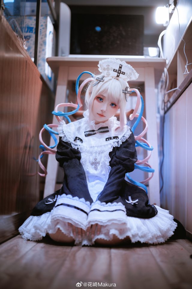 治愈系cosplay大秀：花崎Makura化身“糖糖”超天酱的可爱诱惑！