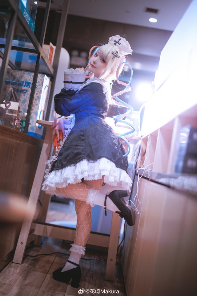 治愈系cosplay大秀：花崎Makura化身“糖糖”超天酱的可爱诱惑！