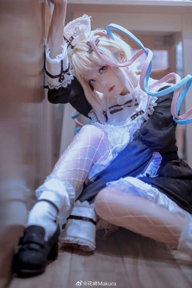 治愈系cosplay大秀：花崎Makura化身“糖糖”超天酱的可爱诱惑！