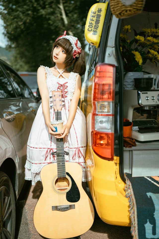 coser蠢沫沫的移动咖啡车:在大理洱海享受美味与美景 coser蠢沫沫的移动咖啡车:在大理洱海享受美味与美景