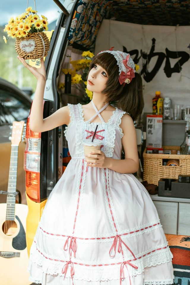 coser蠢沫沫的移动咖啡车:在大理洱海享受美味与美景 coser蠢沫沫的移动咖啡车:在大理洱海享受美味与美景