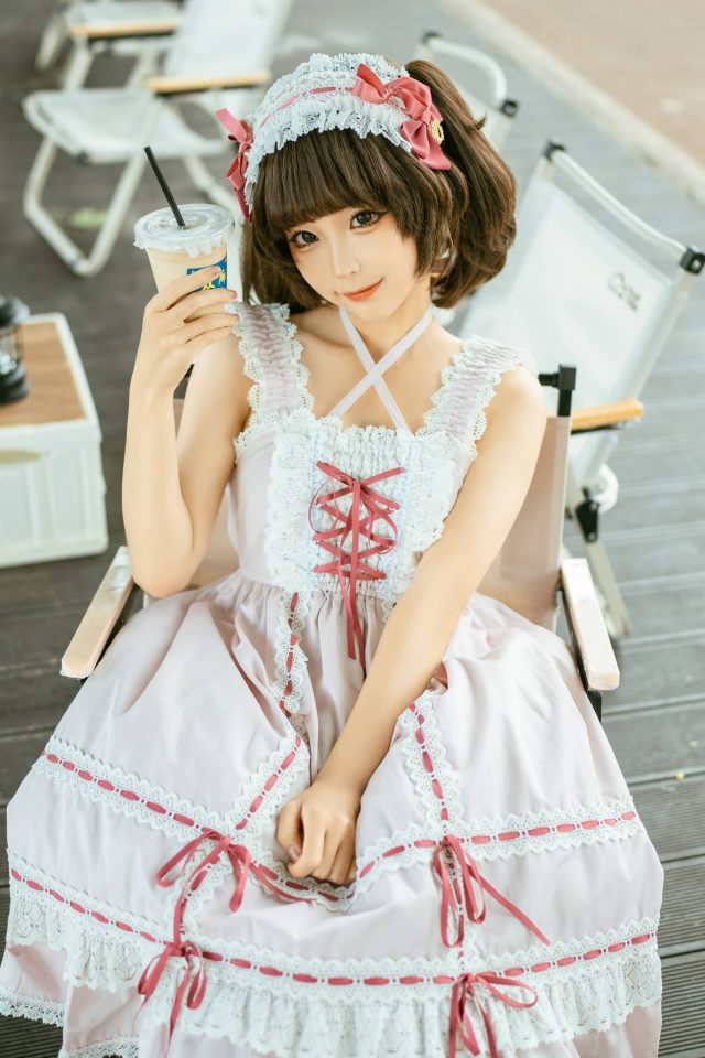 coser蠢沫沫的移动咖啡车:在大理洱海享受美味与美景 coser蠢沫沫的移动咖啡车:在大理洱海享受美味与美景