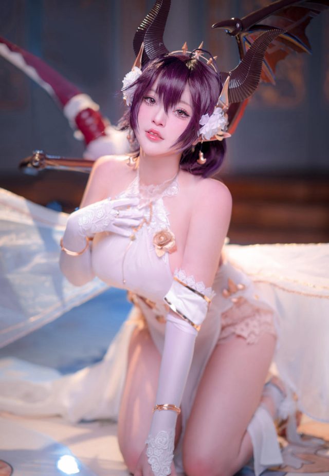 出色的COS和完美的身材，黑龙贯通为你展示极致cosplay之美