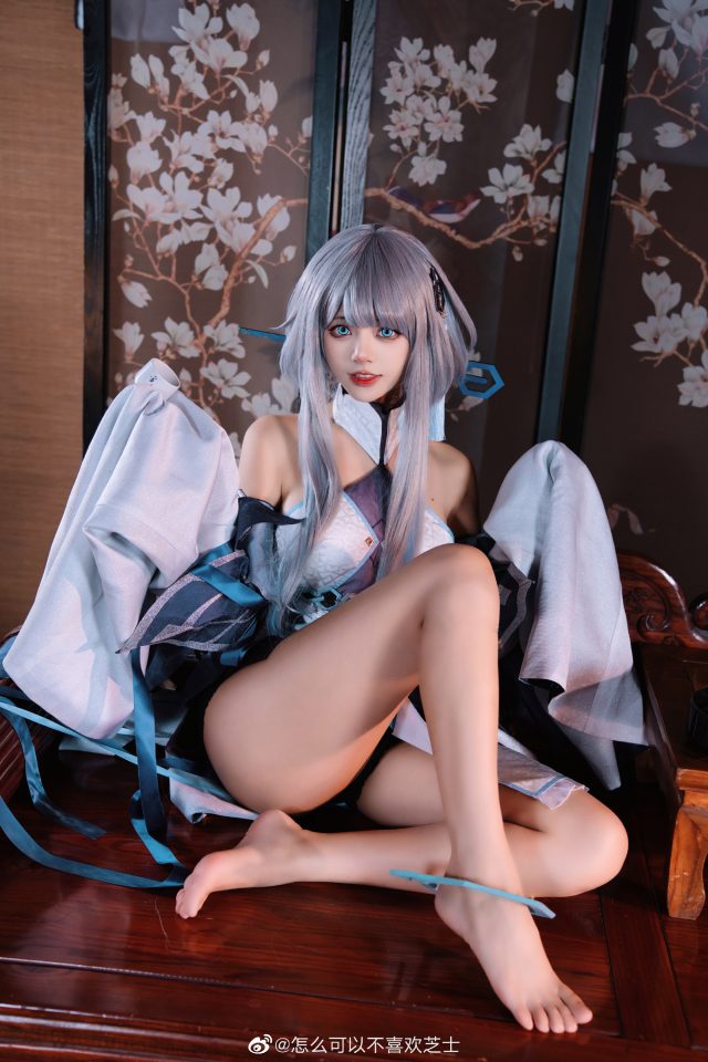 怎么可以不喜欢芝士cos《原神》哈艮图斯，再现尘之魔神的迷人魅力