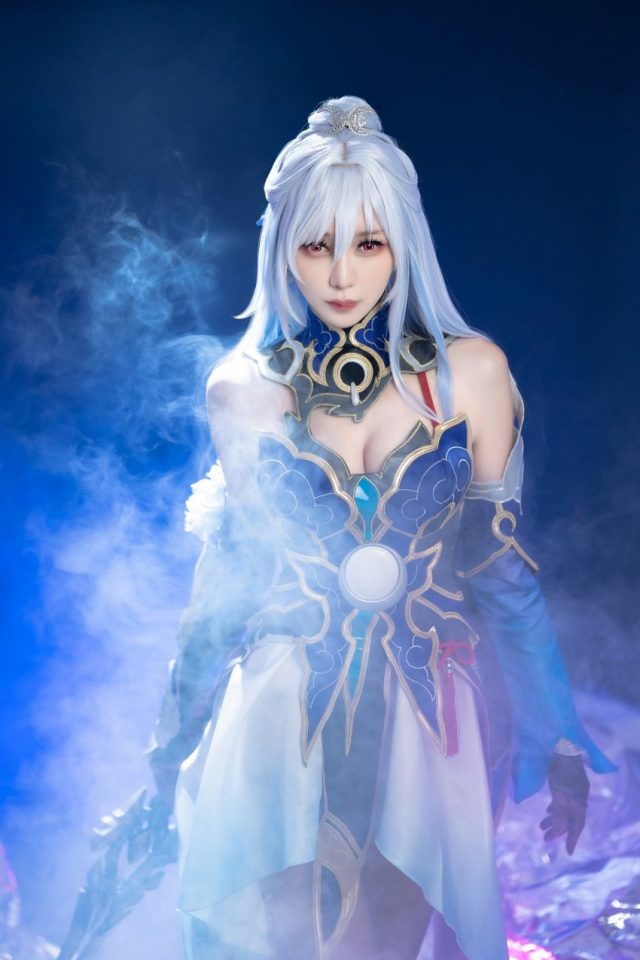 玄子Genko cos《崩坏:星穹铁道》镜流,再现性感酷帅的罗浮剑首 玄子Genko cos《崩坏:星穹铁道》镜流,再现性感酷帅的罗浮剑首