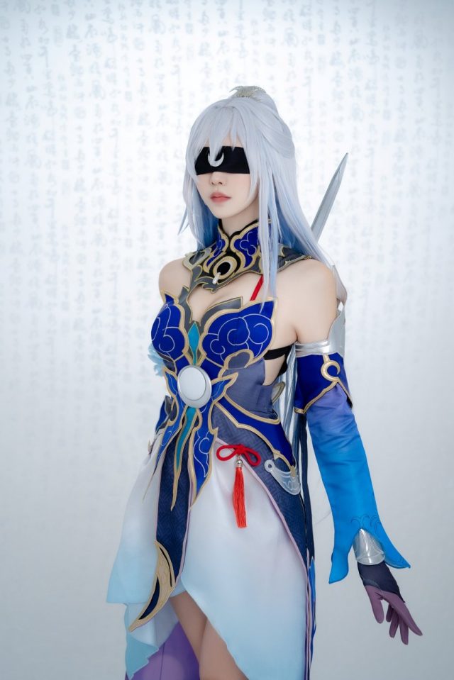 玄子Genko cos《崩坏:星穹铁道》镜流,再现性感酷帅的罗浮剑首 玄子Genko cos《崩坏:星穹铁道》镜流,再现性感酷帅的罗浮剑首