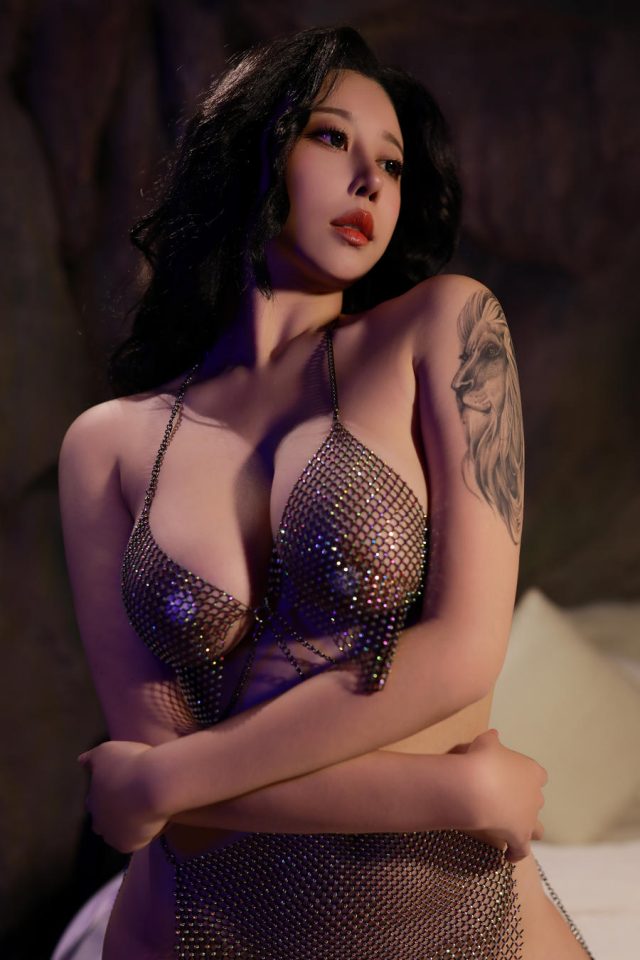 奈汐酱御姐COS:御姐风格在现代时尚中的独特地位 奈汐酱御姐COS:御姐风格在现代时尚中的独特地位