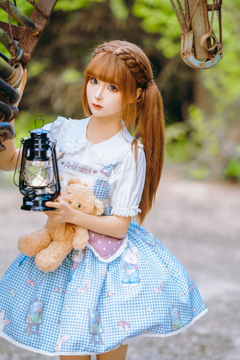 蠢沫沫的创新人偶COSPLAY，探索COS艺术的无限可能