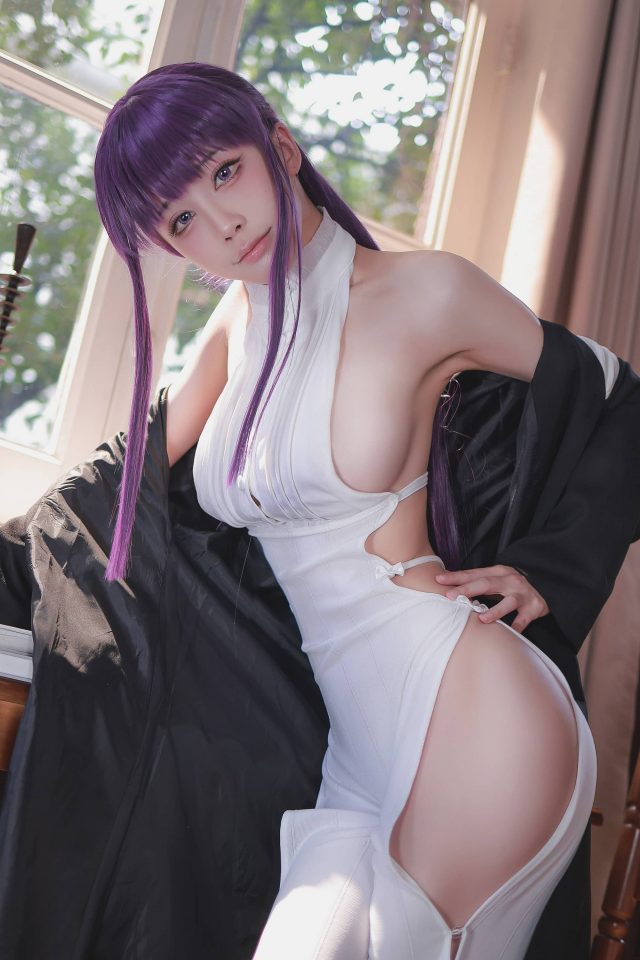 水淼aqua·葬送的芙莉莲COS：精灵之美引爆网红旋风