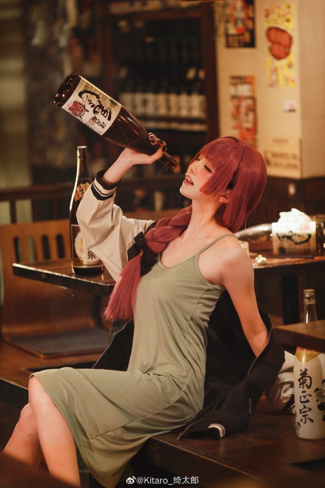 [孤独摇滚！]Kitaro_绮太郎cos广井菊里，展现酒醉的可爱与迷人