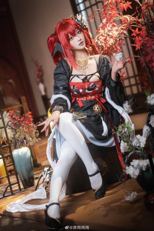 [无期迷途]肃雨雨雨cos伊格尼，点燃可爱火焰使者的魅力