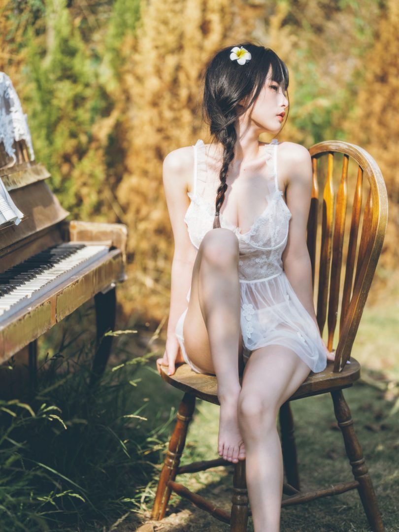 清水由乃_田园·蕾丝裙cosplay [65P-2.67GB] | 清水由乃cos图包