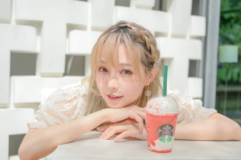 ElyEE子 cosplay作品 | ElyEE子_Sea Foam·碎花裙cos图集 [15P-56MB]