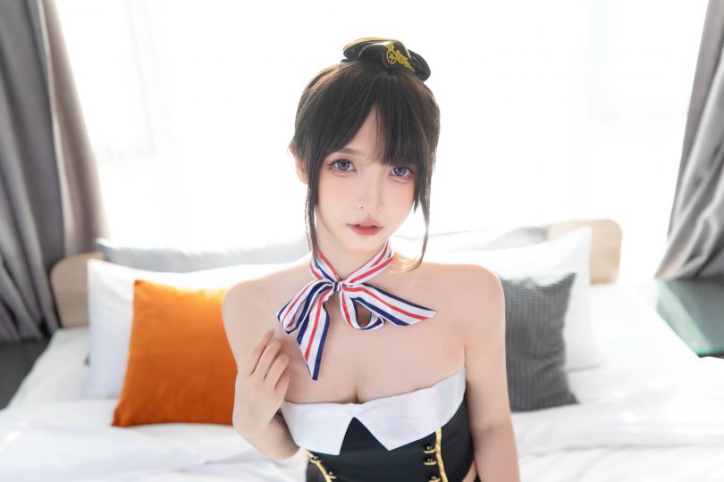 神楽坂真冬cos空姐 | 神楽坂真冬_空中邂逅·空姐制服cos [75P-245MB]