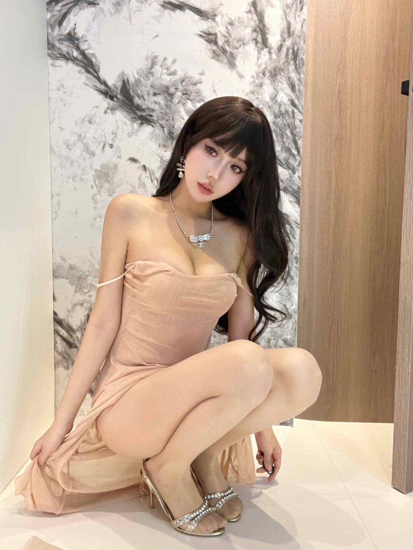 过期米线线喵cos夫人 | 过期米线线喵_我那风情万种的夫人cos [32P-177MB]