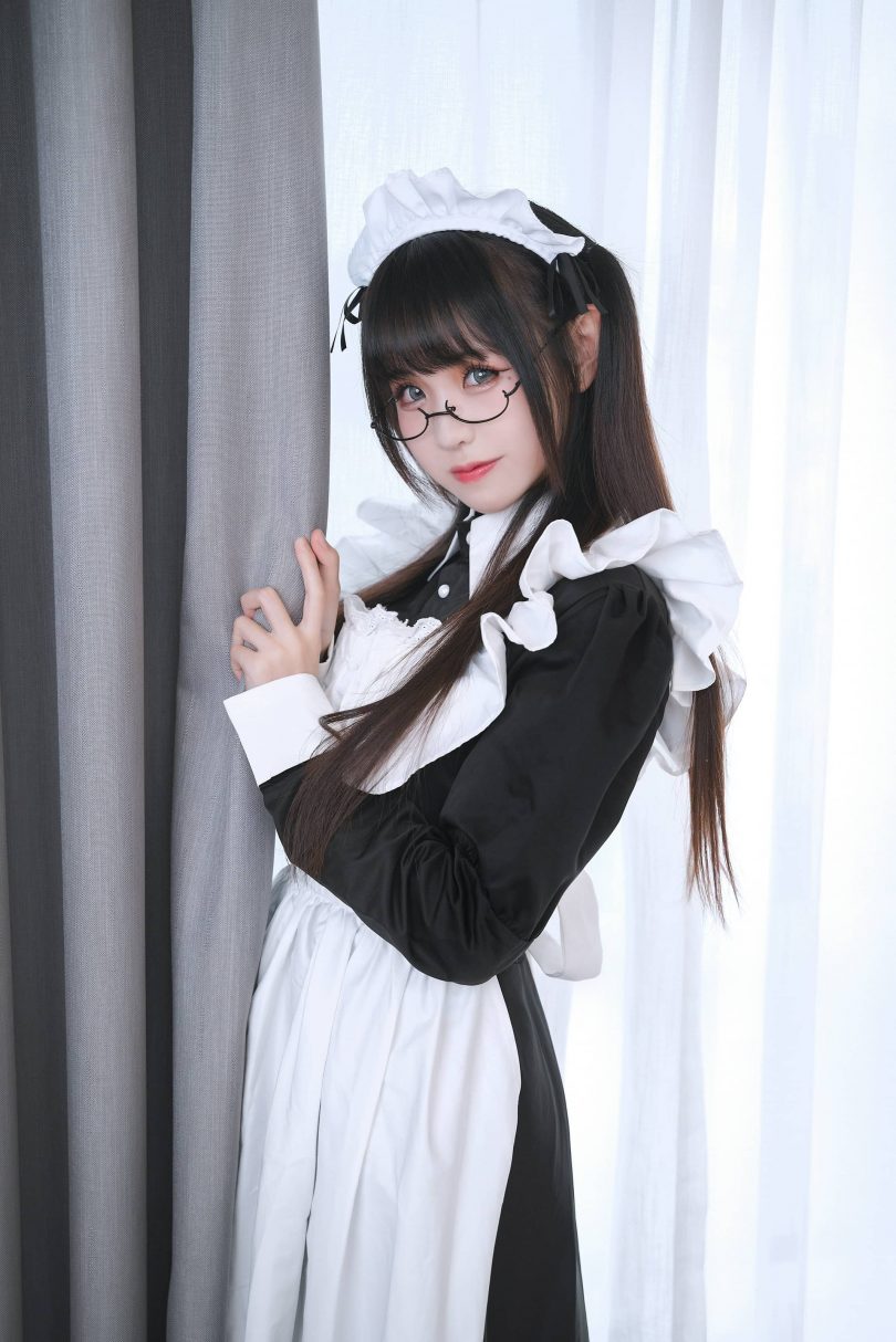 miko酱ww cos女仆 | miko酱ww_女仆·白色丝袜cos作品 [44P-595MB]