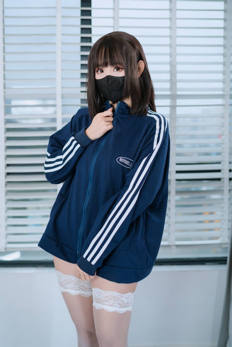 miko酱ww cos口罩少女 | miko酱ww_草莓圣代·口罩少女cos [46P-265MB]