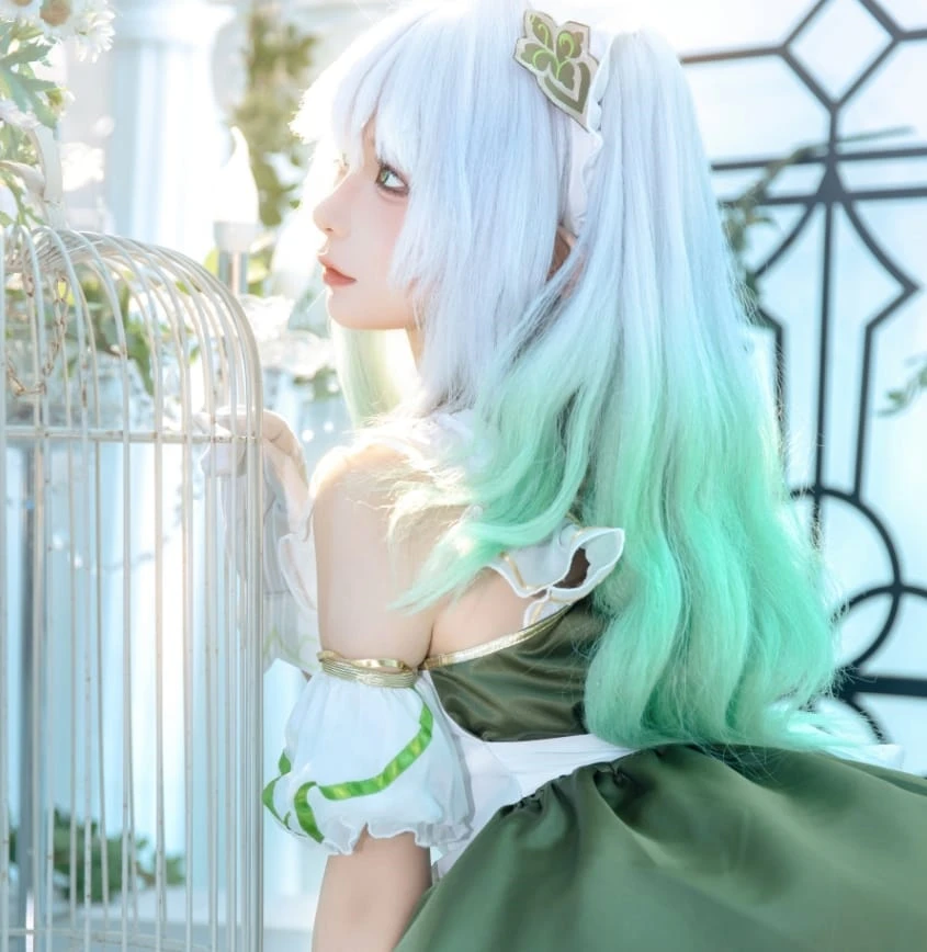 蠢沫沫《草神女仆》:美得像画中走出来的仙女!插图1 蠢沫沫《草神女仆》:美得像画中走出来的仙女!